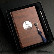 高檔記事本中國風仿木質(zhì)創(chuàng)意活頁筆記本定制商務(wù)套裝本子